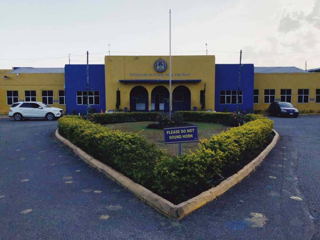 Ardenne High front gate